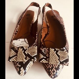 I love these leather flat sling backs.